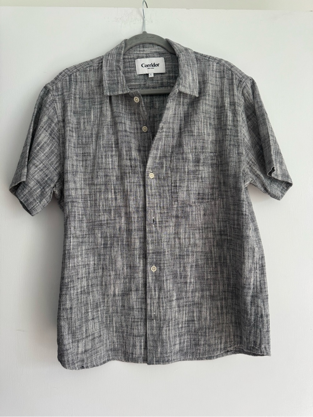 Corridor Men’s Short-Sleeve Button-Down Shirt in Gray